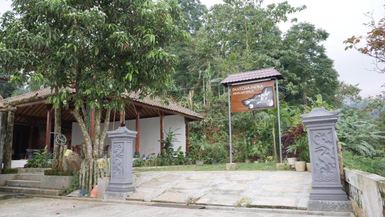 Kemuning Sanggar Pantcha Indra 게스트하우스 외부 사진