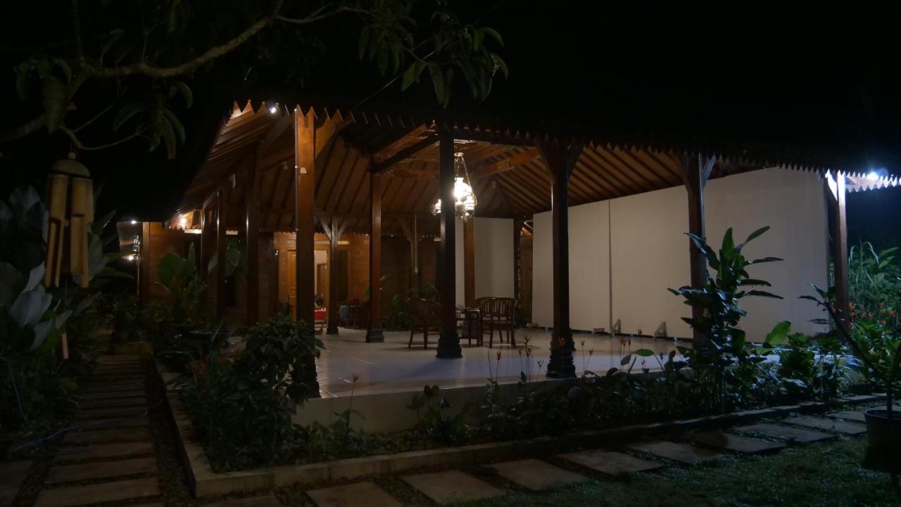 Kemuning Sanggar Pantcha Indra 게스트하우스 외부 사진